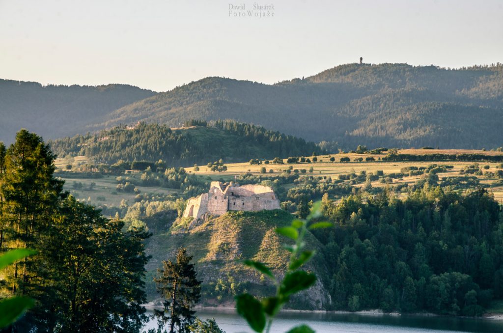 jezioro czorsztyńskie - zamek czorsztyn 